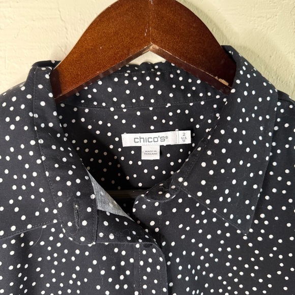 Chico's No-Iron Black and White Polka Dot Shirt Size 12 - Picture 3 of 8